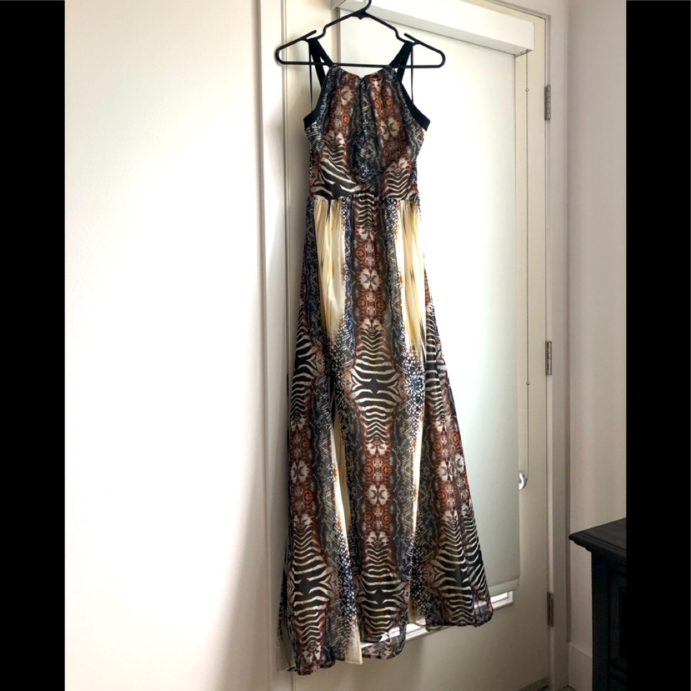 Gorgeous NWT, flowy maxi dress by Adelyn Rae. XS